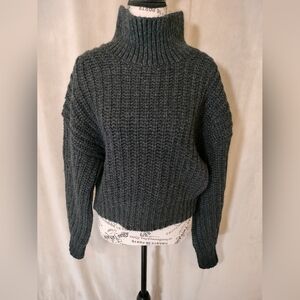 EUC! Banana Republic Cozy Dark Gray Turtleneck Knit Sweater. Size SP